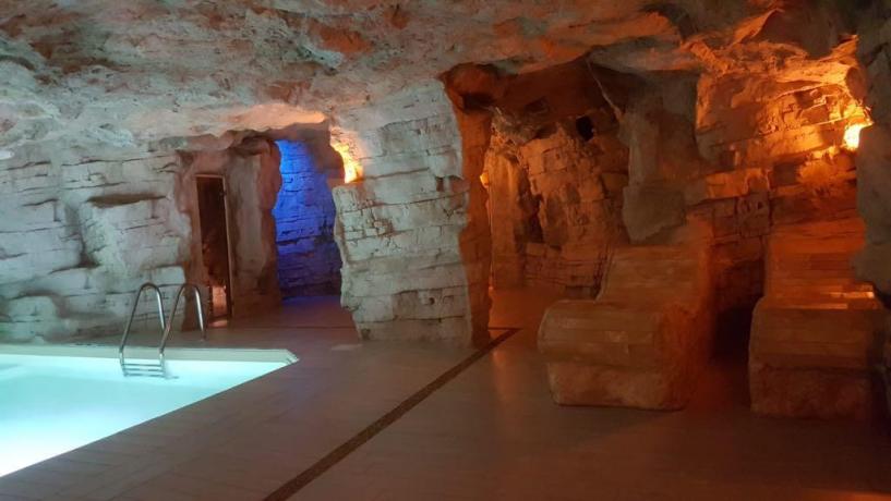 Centro Benessere con Piscina Coperta vicino Avellino