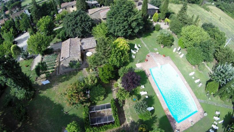 Casale in Toscana con Appartamenti