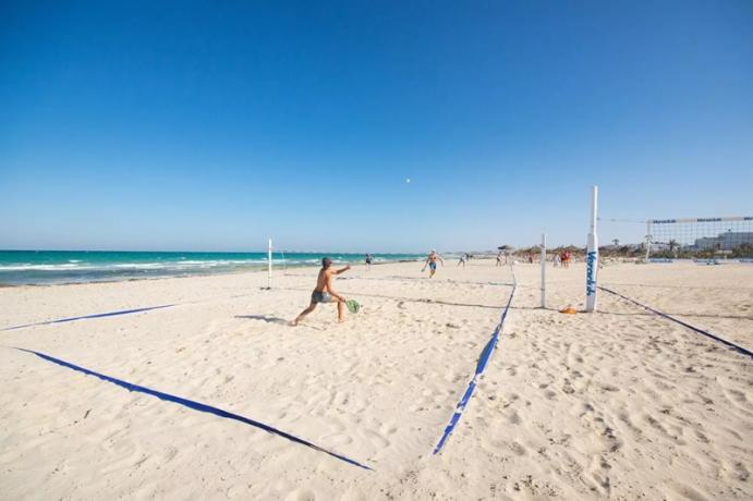 Villaggio con Campi da Beach volley, tennis, calcetto 