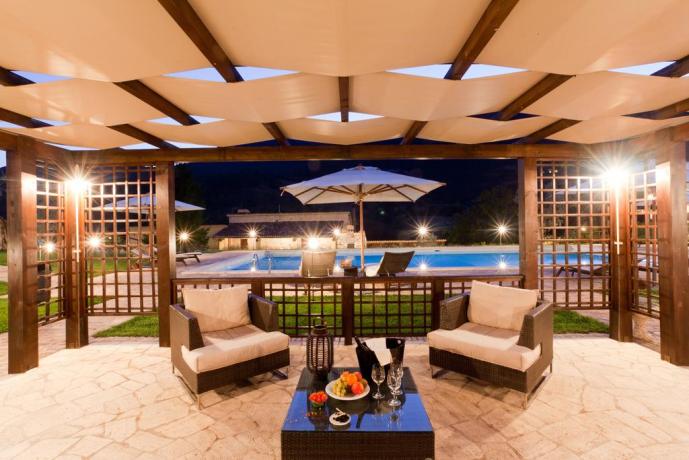 Piscina all'aperto Antica Residenza con servizio Bar 