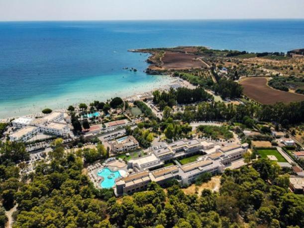 Villaggio 4 stelle a 200mt dal mare 