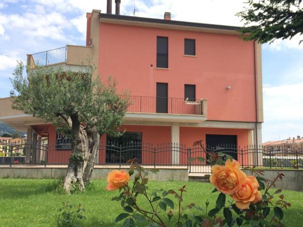 Camere e Appartamenti con vista su Assisi