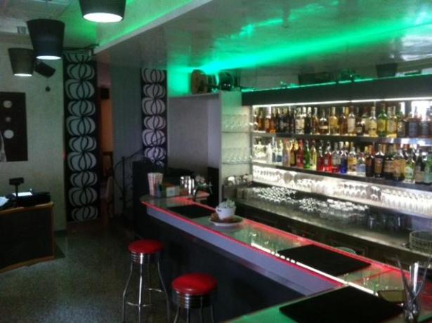 Hotel Bar Ristorante in centro sul mare