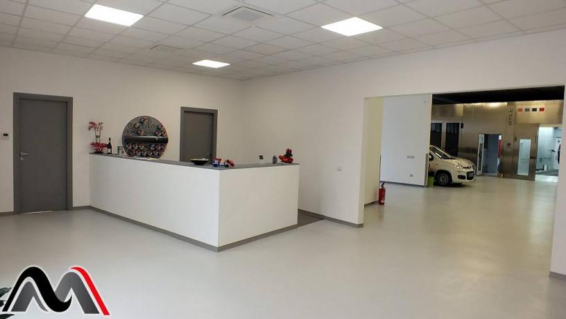 Verniciatura, Riparazione Scocca e Vetri Auto Bastia