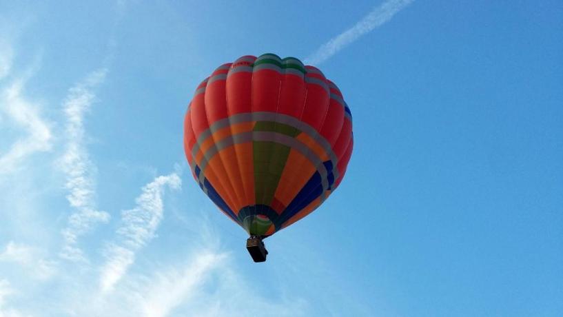 The Fly voli in mongolfiera sopra assisi  