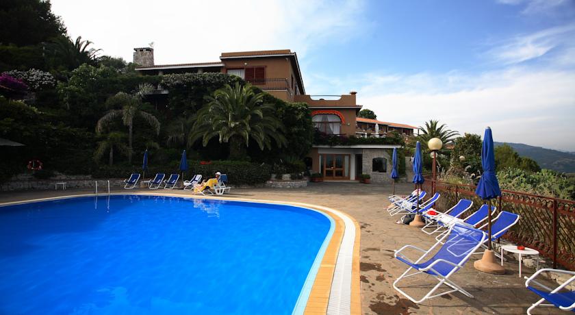 Hotel con Piscina Parco Nazionale del Cilento