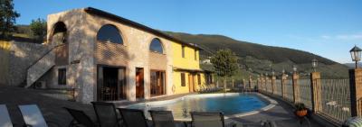 La country house e la piscina