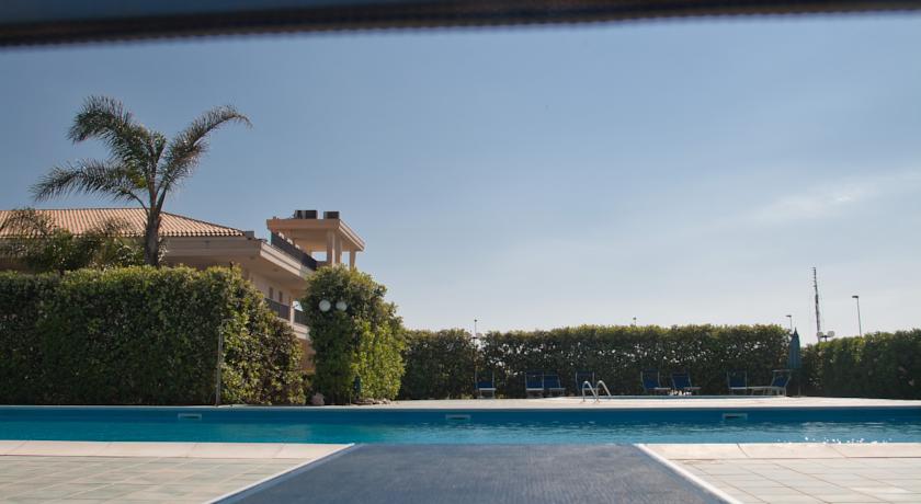 Villaggio Piscina e Animazione vicino Punta Secca