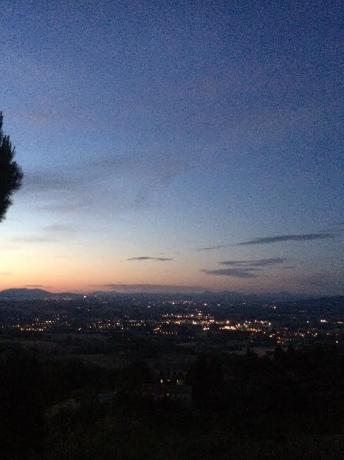 Vista tramonto a Collelungo, vicino Todi