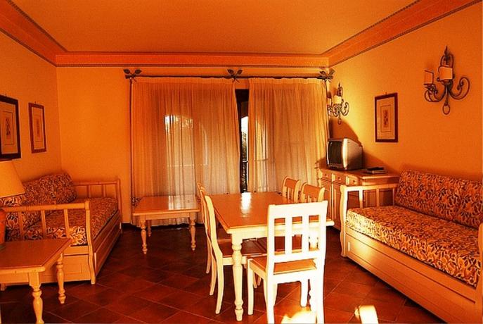 Residence con Appartamento ad Arzachena