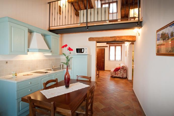Appartamento con cucina attrezzata