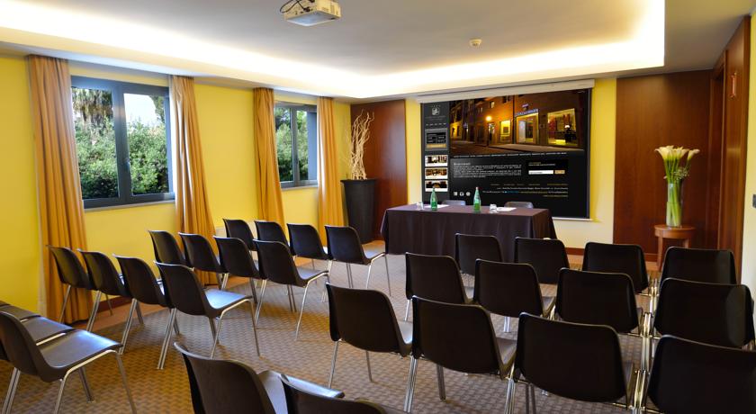 Sala riunnioni fino a 125 posti