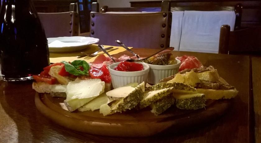 tagliere tipico della toscana