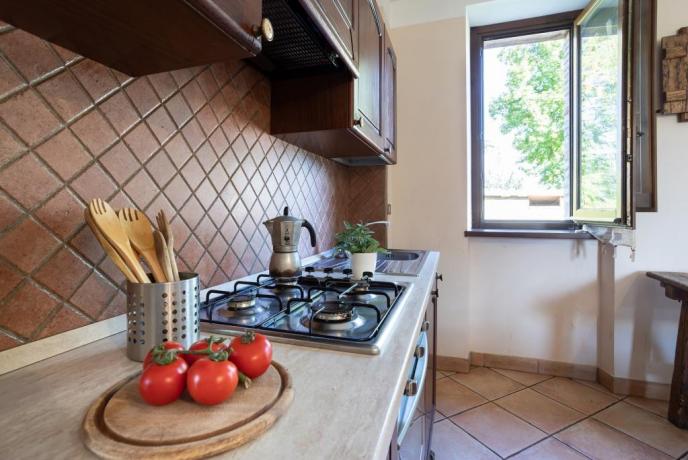 Cucina in casale in autogestione in Umbria 