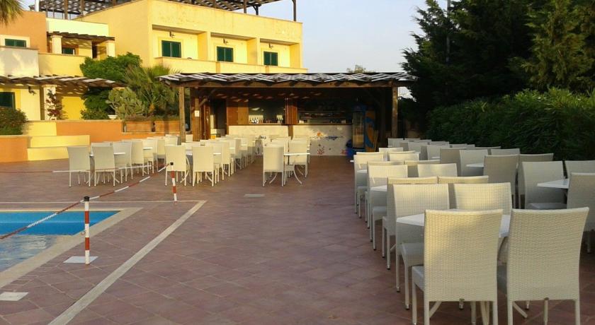 Villaggio con Animazione Piscina Spiaggia vicino Ugento