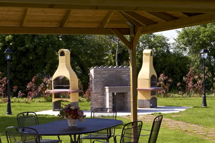 parco con gazebo e barbecue Agriturismo vicino ReggioEmilia