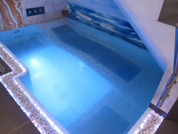 Camera con Piscina interna con Idromassaggio
