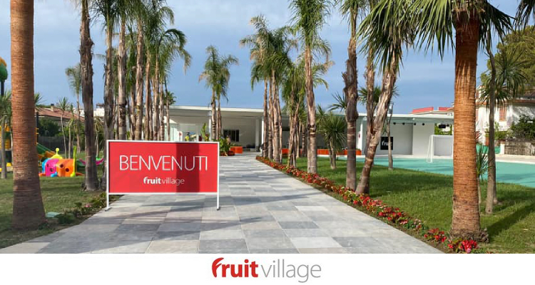 Ingresso Villaggio Fruit Village Coral Beach Paestum 