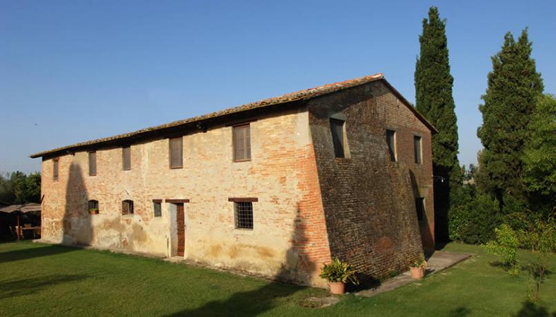 Casolare immerso nella natura umbra 