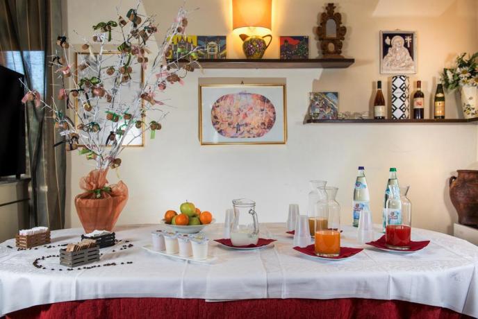 Succhi,Caffè,Cappuccini e Acqua: Colazione in Assisi 