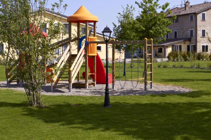 Agriturismo con parco per bambini a ReggioEmilia
