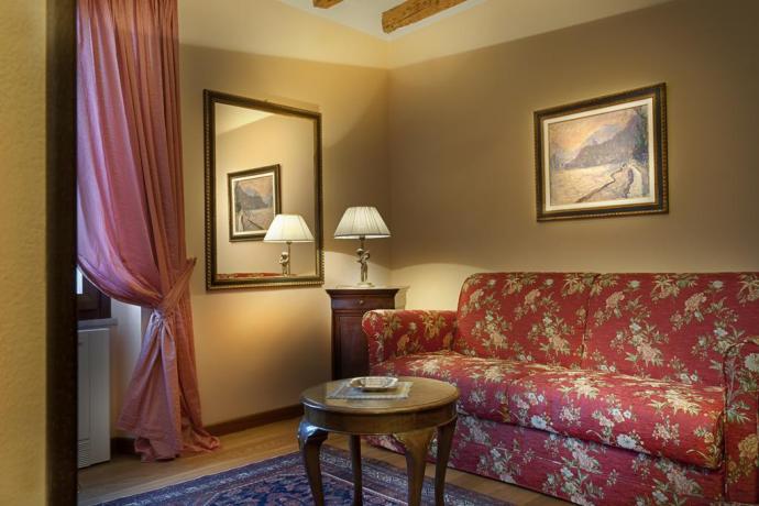 Villa con Suite con salottino con vista Lago