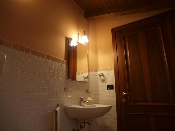 Appartamenti con spazioso bagno privato vicino Modena