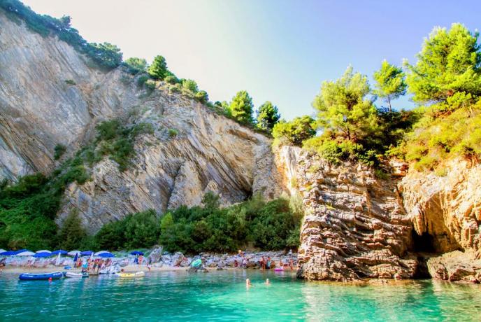 Baia di Palinuro, campeggio fronte mare