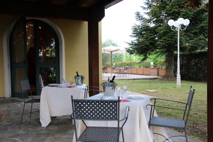 Ristorante con patio all'aperto Hotel vicino Assisi
