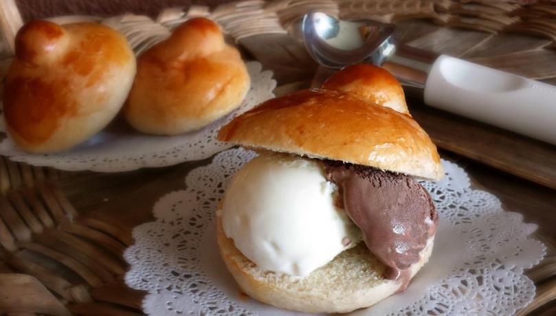 Brioches con gelato B&B a Santa Venerina