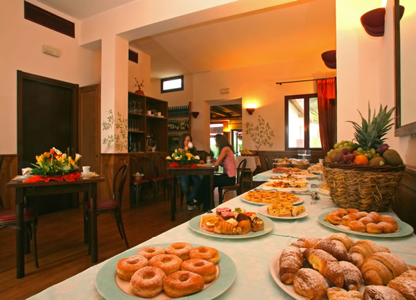 Colazione a buffet dolce e salata