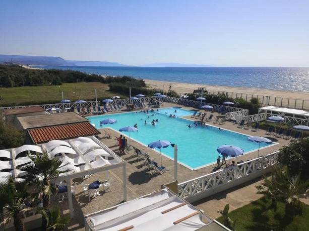 Villaggio 4 stelle con Piscina fronte mare Calabria 