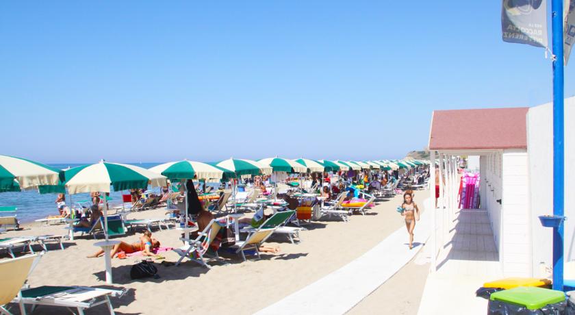 Hotel ad Anzio con Spiaggia e Piscina