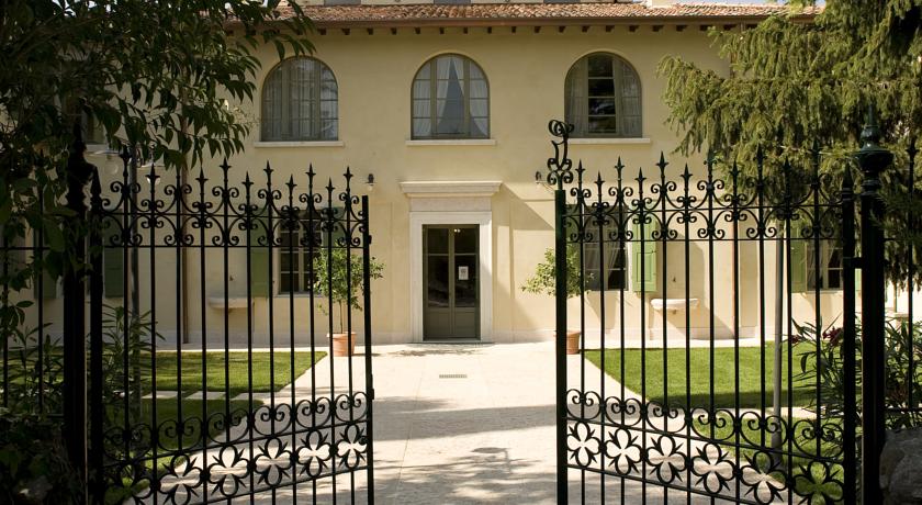 Relais sul Lago di Garda con Piscina