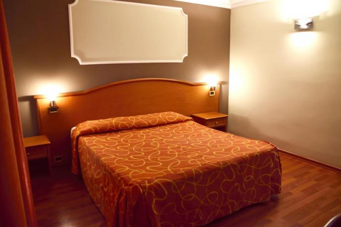 Camera romantica in Hotel vicino Napoli