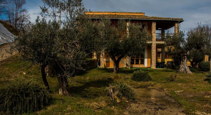 Agriturismo con parcheggio privato