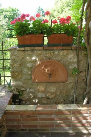 Fontana in muratura B&B a Massa Martana