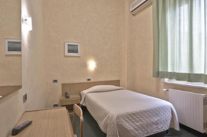 Camera hotel 2 stelle nel centro di Foligno