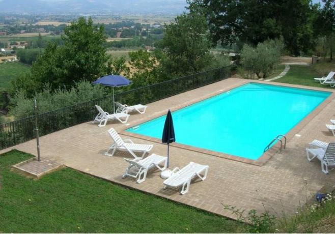 Casale Perugia con piscina e vista panoramica 