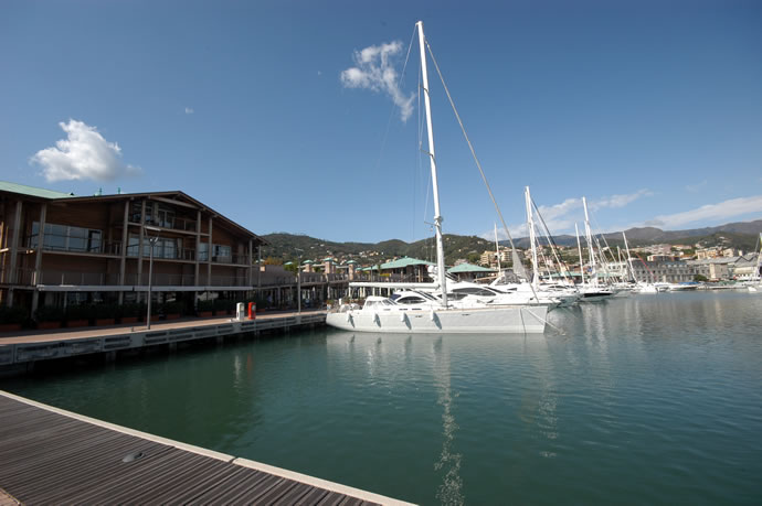 porto turistico di Varazze liguria vicino mare