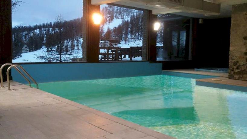 Wellness con Piscina Coperta a Cesana Torinese 