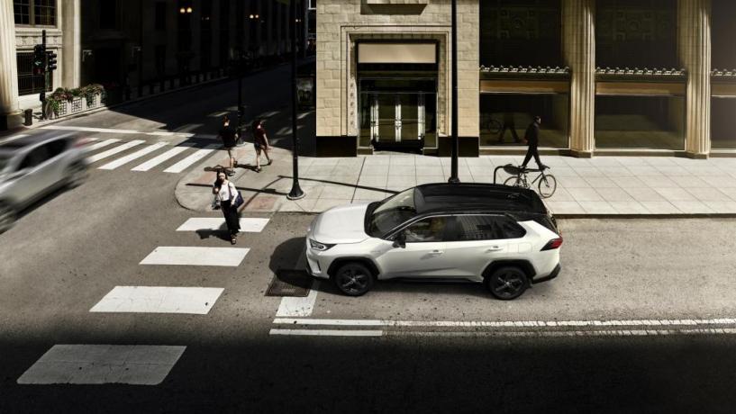 Noleggio Lungo Termine TOYOTA RAV4 Cambio Automatico