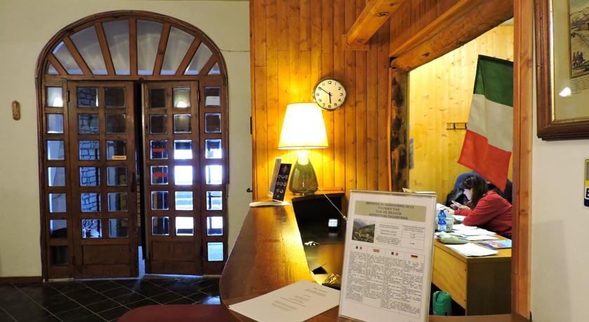Accogliente reception della Baita