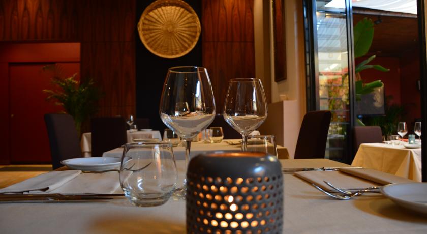 Cene a lume di candela in Ristorante interno