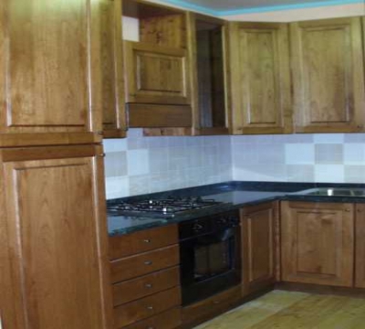 Cucina componibile ad angolo cucine legno massello produzione e ... Cucine in legno massello moderne