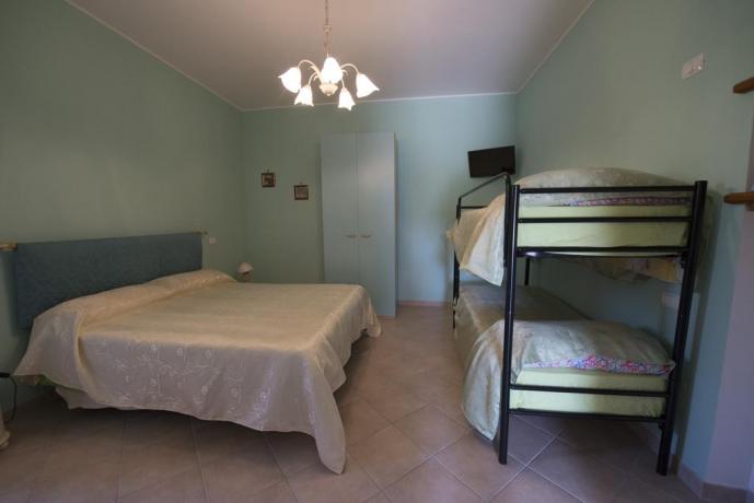 Camera 4 posti letto casa vacanze a Vasanello