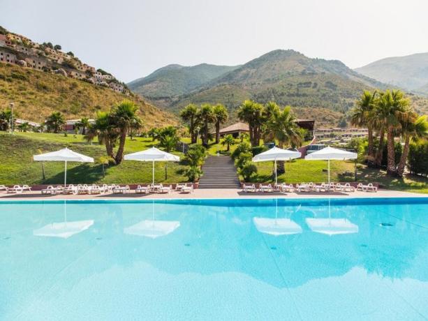 Piscina esterna a San Nicola Arcella 