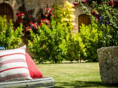 Giardino Masseria4Stelle Valledolmo Sicilia Relax