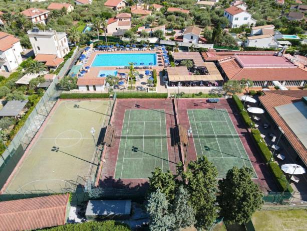 Resort a Cefalù vicino Palermo con Impianti Sportivi 