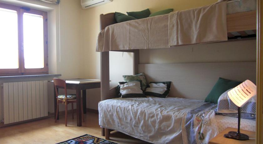 Camera familiare con letto a castello